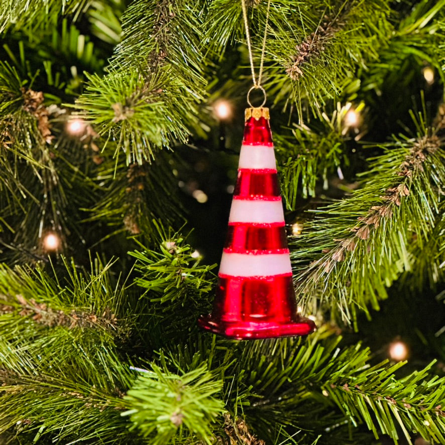 Kerstbal in de vorm van pylon